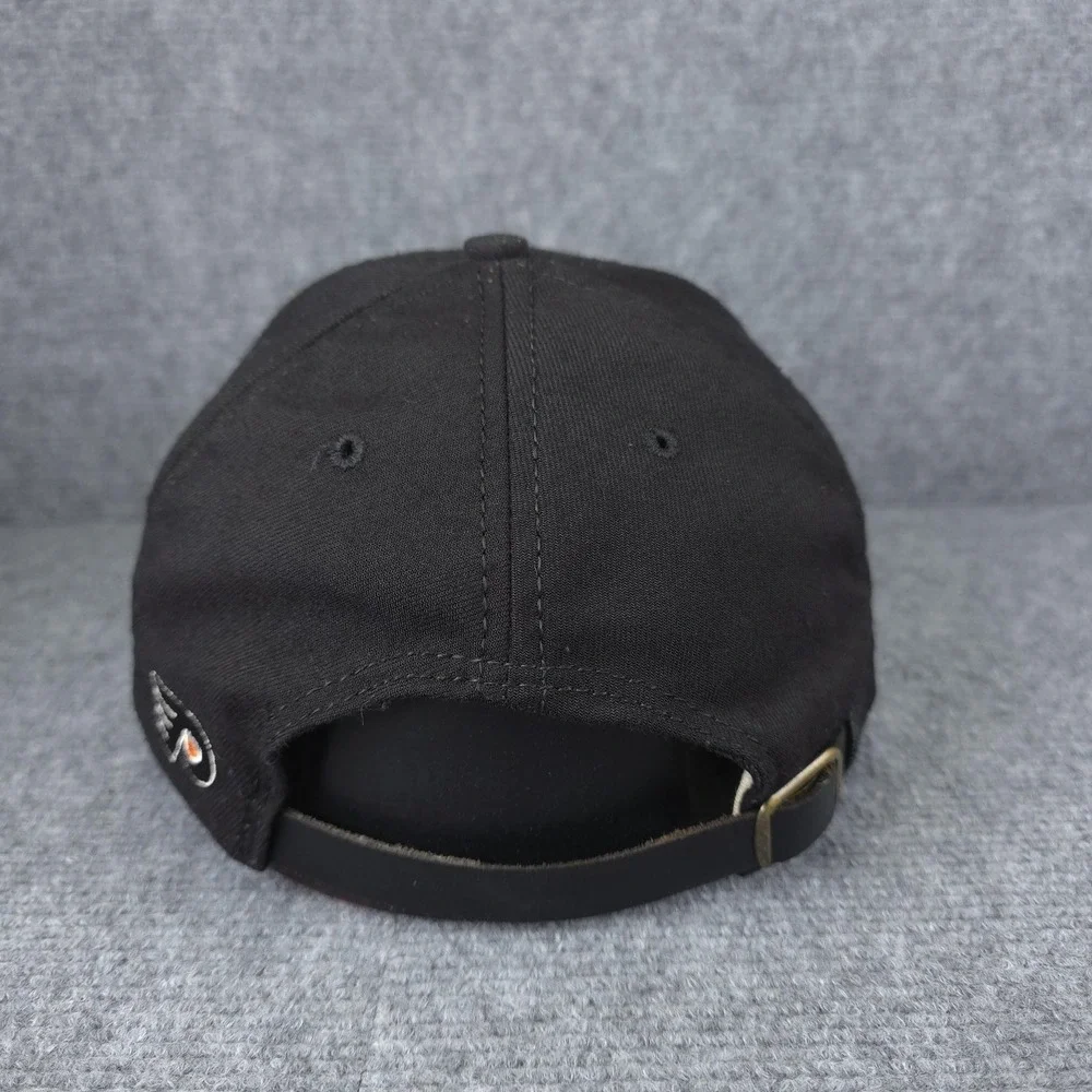 VINTAGE Philadelphia Flyers‎ Hat Cap Strap Back Black NHL Hockey American Needle